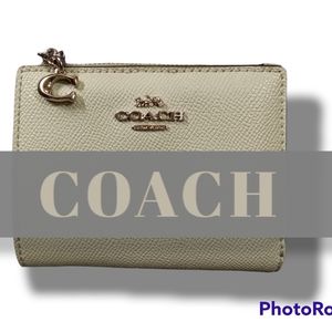 Coach beige grain leather snap wallet